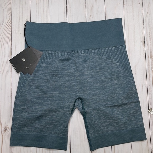 NWT. Pursue Fitness ADAPT seamless shorts.  Size MEDIUM.  Color: Slate Blue - Picture 2 of 11